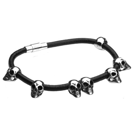 Lederarmband mit 7 Totenköpfe
